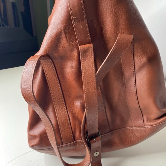 LL Bean Signature Tan Womens Leather Fold Over Shoulder Tote Work Computer Large - Picture 14 of 14
